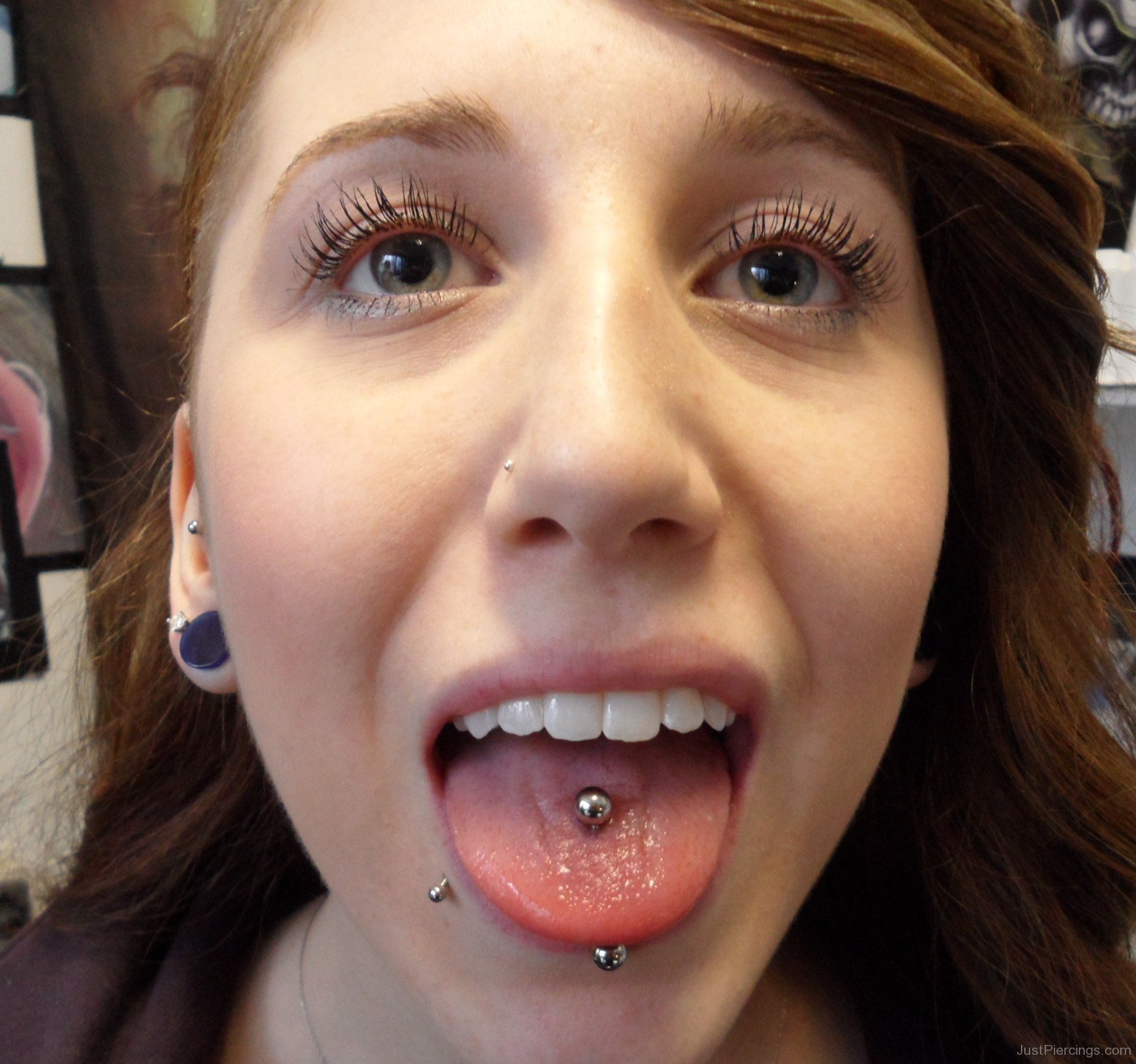 Tongue ring facial