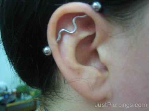 Bar Ear Piercing