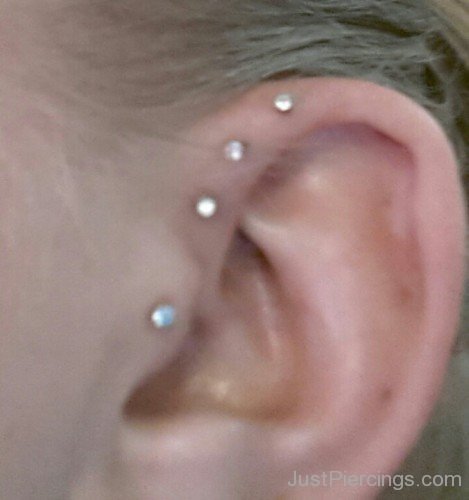 4 Tragus Piercing