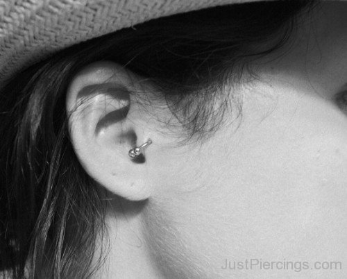 Tragus Barbell Piercing