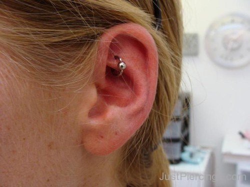 Rook Ring Piercing