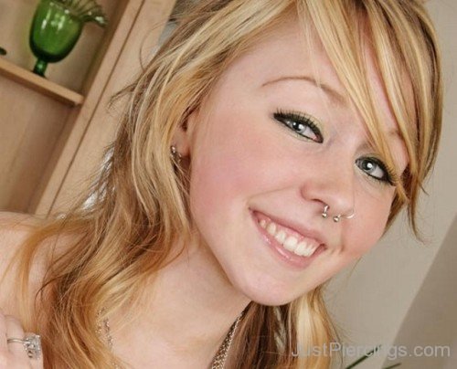 Celestine Septum Piercing