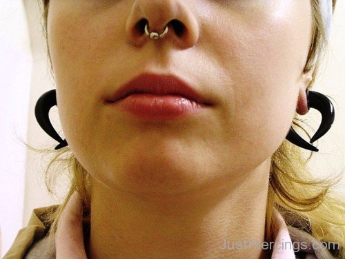 Septum Piercing Image