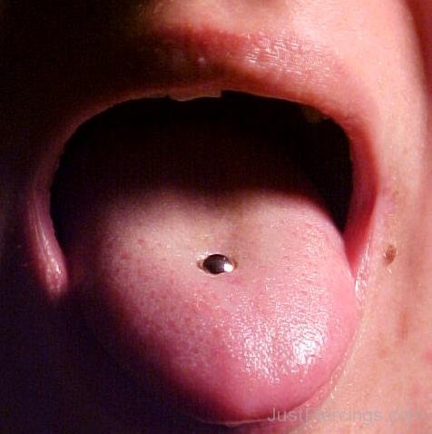 Tongue Piercing 