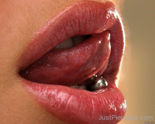 Tongue Web Peircing