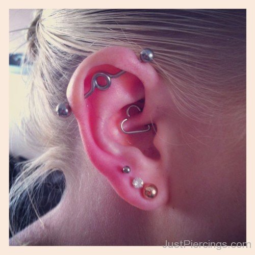 Amazing Scaffold Daith And Lobe Piercings