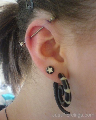 Stylish Spiral Lobe And Scaffold Piercing