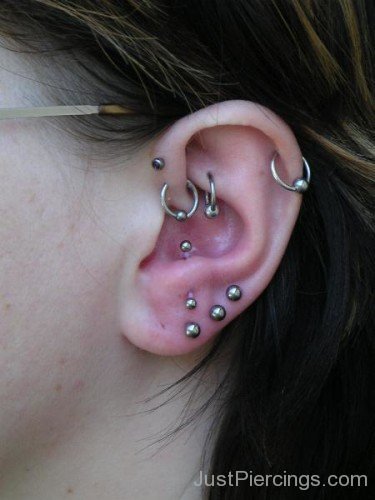 Anti Tragus Piercing