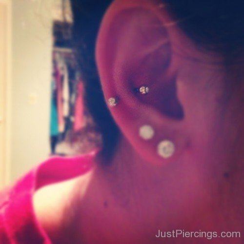 Dual Lobe And Snug Piercing