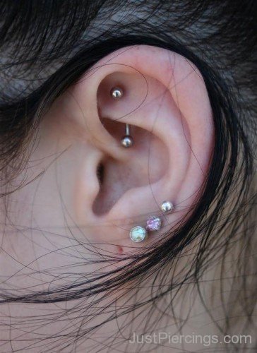 Triple Upper Lobe Healed Piercing