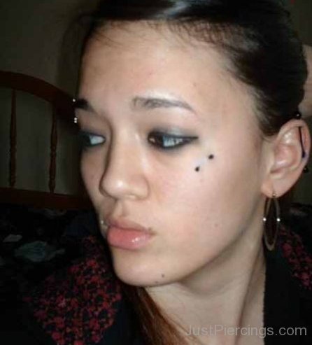 Anti Eyebrow Piercing Look-JP123