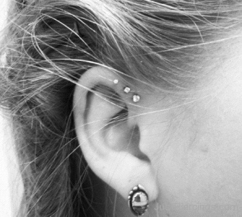 Black White Anti Helix And Lobe Piercing-JP12325