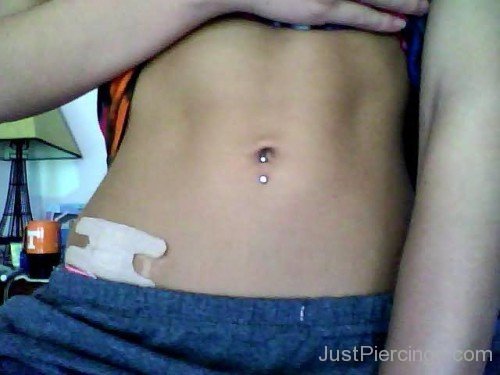 Nice Vertical Belly Piercing-JP12371