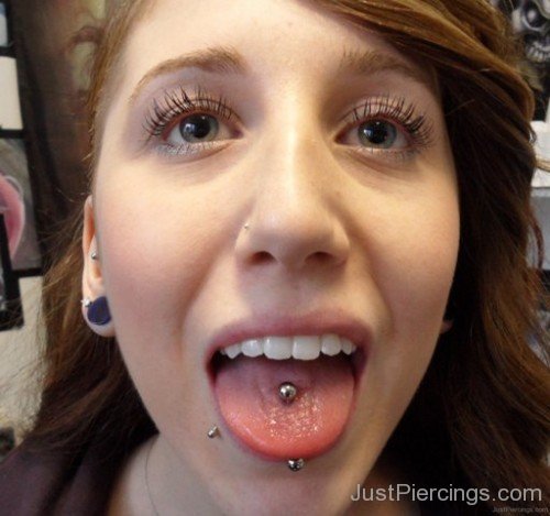 Tongue Piercing 