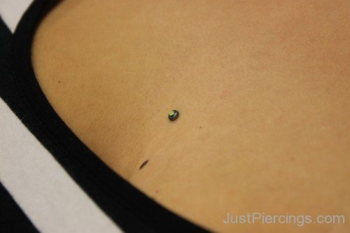 Single Sternum Piercing