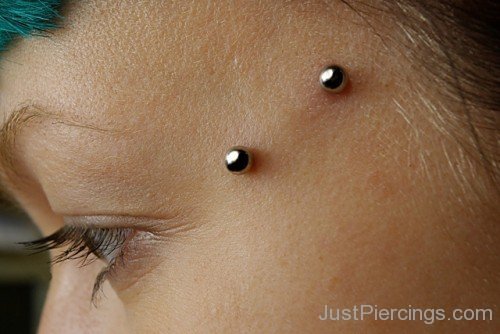 Surface piercing On Eyebrow