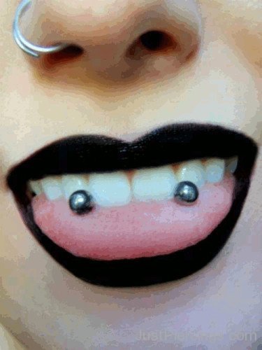 Tongue Piercing