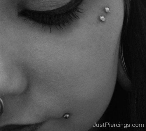 Anti Eyebrow Piercing With Diamond Studs