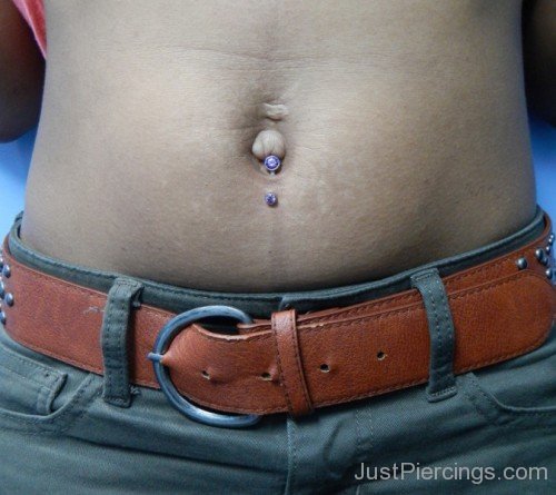 Image Of Belly Piercing-JP1067