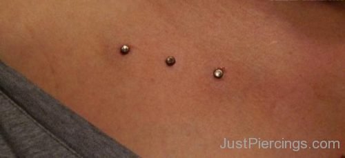 Collarbone Piercing With Dermals2-JP1129