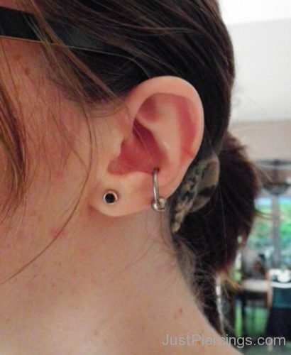 Conch Piercing With Ball Closure Ring And Lobe Piercing-JP1070