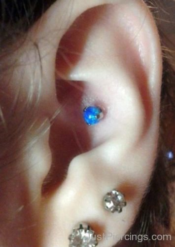 Cool Conch Piercing On Ear-JP1088