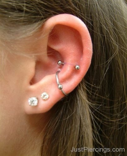 Dual Lobe And Conch Piercing-JP1088