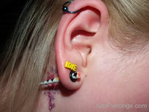 Ear Lobe And Cartilage Piercings-JP110