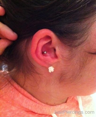 Lobe And Conch Piercing 1-JP1137