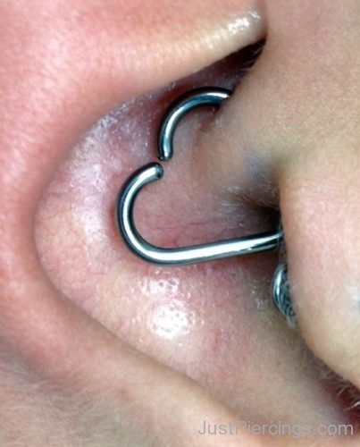 Closeup Daith Piercing With Heart Ring-JP1030