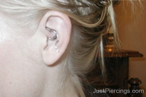 Conch And Daith Piercing For Girls-JP1031
