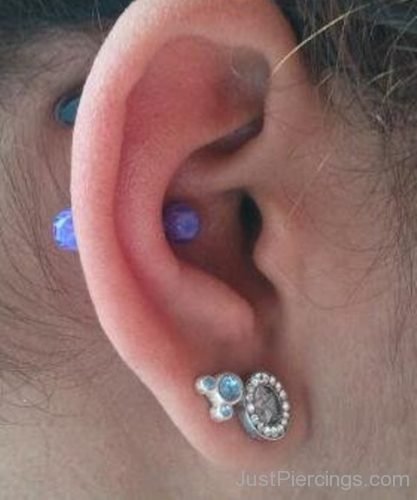 Conch Piercing And Dual Lobe Piercing-JP1056