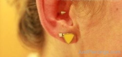 Conch Piercing With Cone Barbell-JP1093