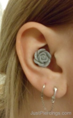 Conch Piercing With Flower Stud-JP1074