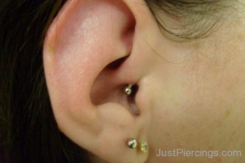 Daith Piercing And Dual Lobe Piercing 25-JP1100