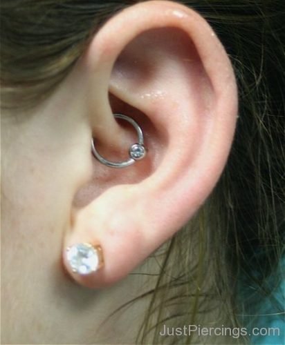 Daith Piercing And Lobe Piercing On Ear-JP1121