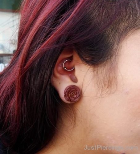 Daith Piercing And Lobe Piercing With Rose Stud-JP1132