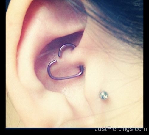 Daith Piercing And Tragus Piercing-JP1148