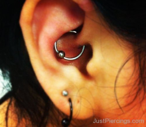 Daith Piercing With Ball Closure Ring 2-JP1181