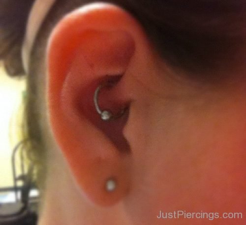 Daith Piercing With Ball Closure Ring For Female-JP1190