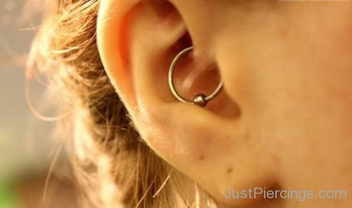 Daith Piercing With Ball Closure Ring For Young-JP1194