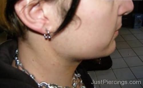 Daunting Right Lobe Ear Piercing-JP1126