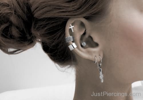 Ear Cuffs And Lobe Ear Piercing-JP1079