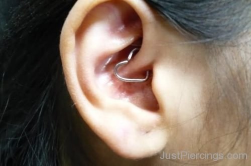 Girl Daith Ear Piercing-JP1261