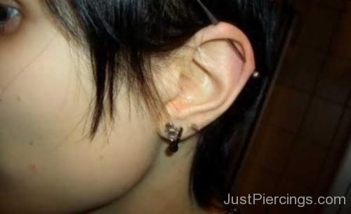 Gorgeous Girl – Ear Piercings-JP1121