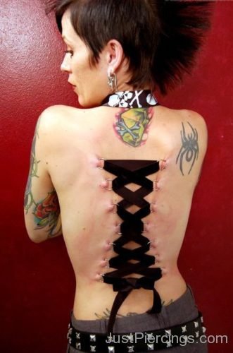 Spider Tattoo And Corset Piercing-JP1129