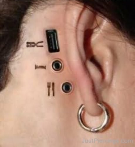 Stunning And Striking Ear Piercing-JP136