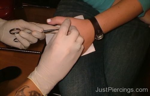 During Piercing For Web Fingers-JP1056