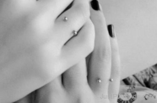 Finger Piercing On Both Sides-JP1069