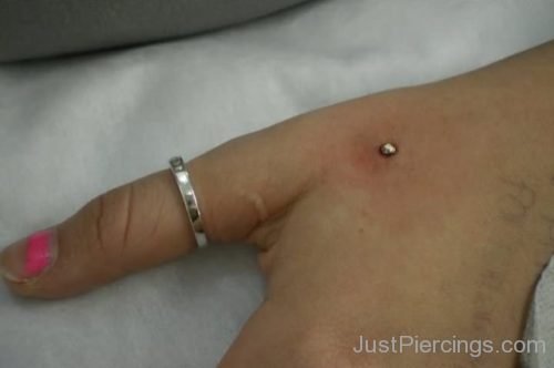 Hand Piercing With Anchor-JP1077